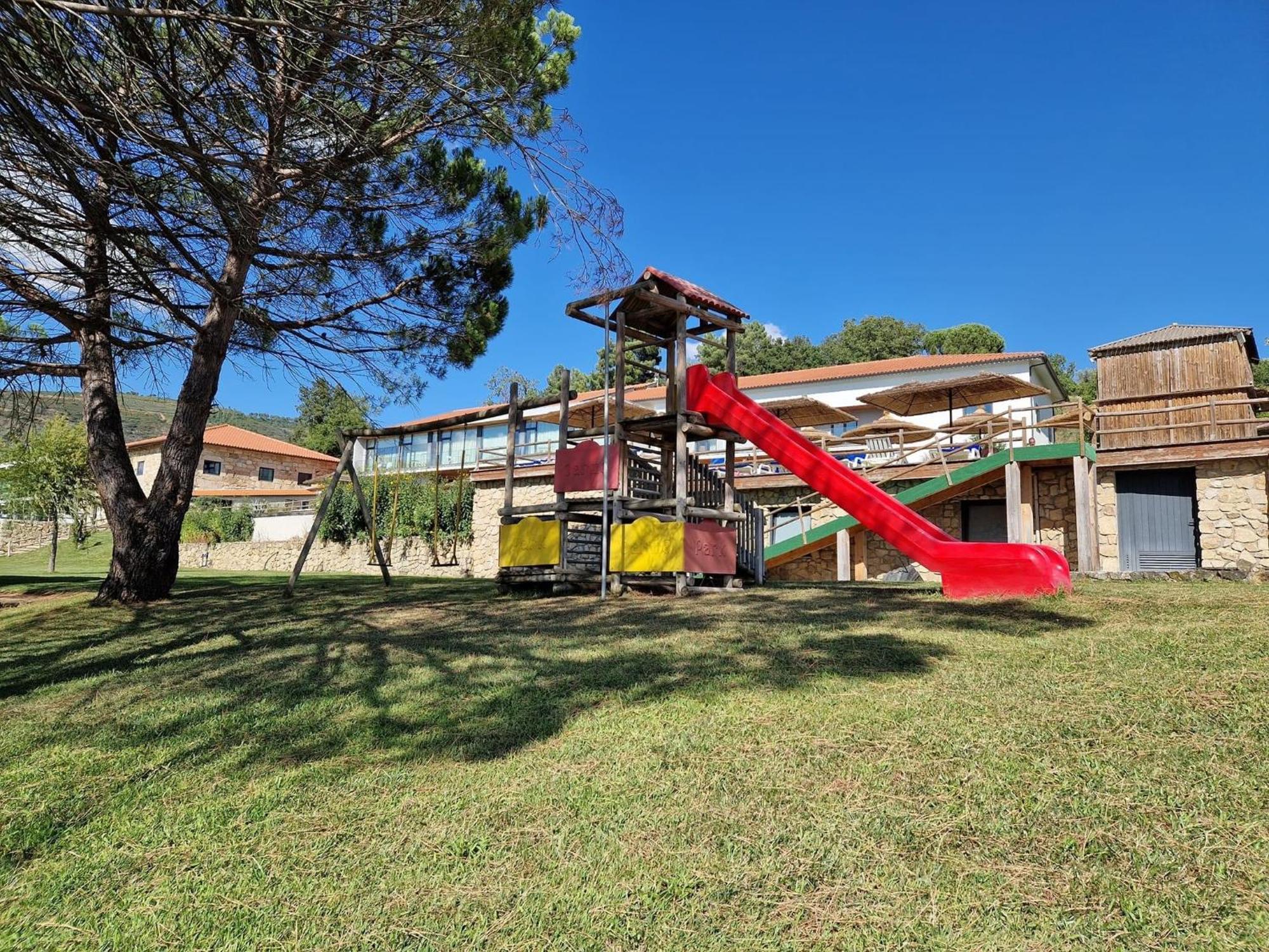 Douro Cister Hotel Resort Ucanha Exteriör bild